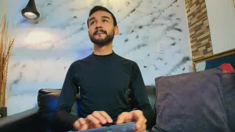 Snapshot of axelmoon_s chatting on 3, 2, 2026 Axel Moon online show from 3, 2, 2026