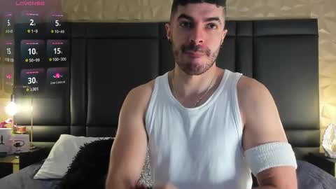 Axel Thompsom online show from 5, 11, 2025