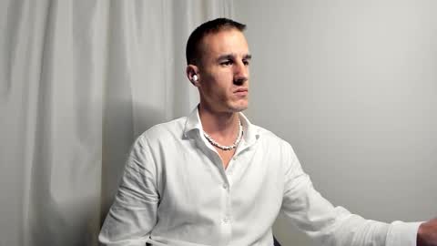 Axl online show from 16, 9, 2025