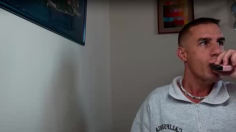 Axl online show from 7, 10, 2025