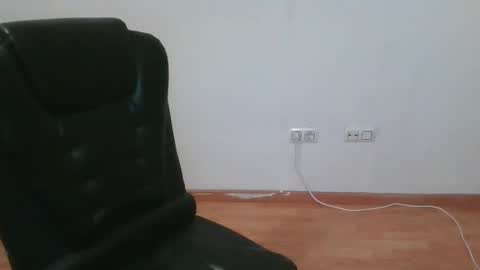 Snapshot of axuepetitt chatting on 19, 2, 2026 axue online show from 19, 2, 2026