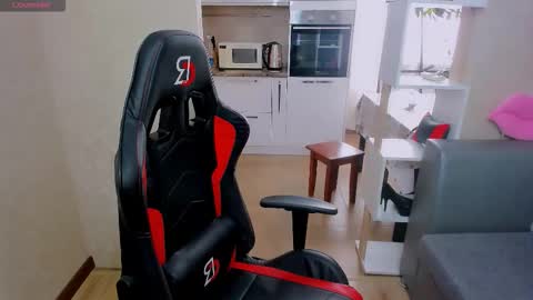 Aya Moon online show from 19, 9, 2025