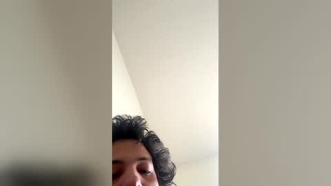 Snapshot of ayb93_ chatting on 5, 4, 2026 ayb93_ online show from 5, 4, 2026