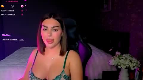  Ayla Demir  online show from 12, 1, 2026