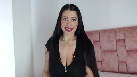 Ayla Sophia online show from 8, 12, 2024