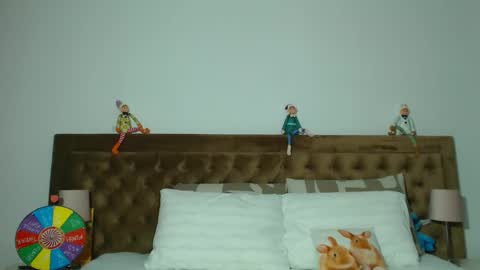 Aylin online show from 6, 11, 2025