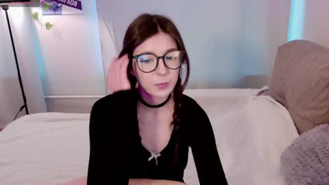 Azaliya online show from 17, 6, 2026