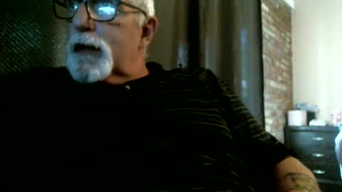 Snapshot of azjohnny chatting on 8, 9, 2025 azjohnny online show from 8, 9, 2025