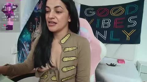 Azucena R online show from 16, 4, 2026