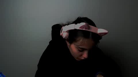 azumi_chan_ online show from 2, 10, 2025