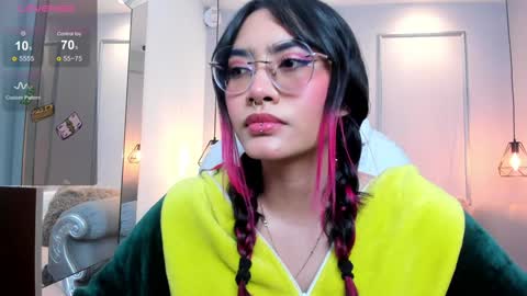 Snapshot of azurakindong chatting on 10, 1, 2025 Azura online show from 10, 1, 2025