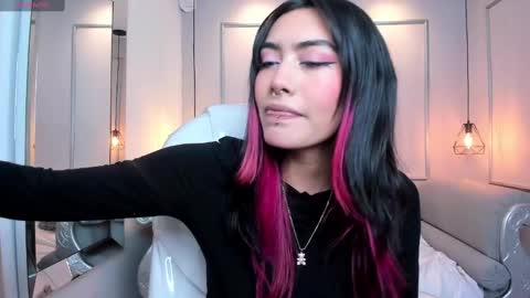 Snapshot of azurakindong chatting on 27, 1, 2025 Azura online show from 27, 1, 2025