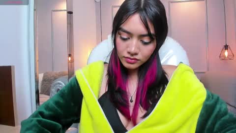 Snapshot of azurakindong chatting on 11, 3, 2025 Azura online show from 11, 3, 2025