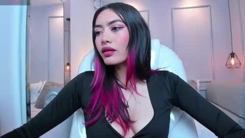 Snapshot of azurakindong chatting on 12, 3, 2025 Azura online show from 12, 3, 2025