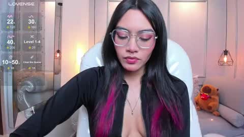 Snapshot of azurakindong chatting on 9, 9, 2025 Azura online show from 9, 9, 2025