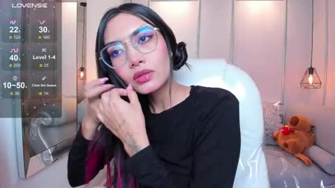 Snapshot of azurakindong chatting on 26, 9, 2025 Azura online show from 26, 9, 2025