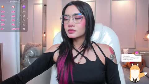 Snapshot of azurakindong chatting on 9, 10, 2025 Azura online show from 9, 10, 2025