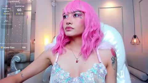 Snapshot of azurakindong chatting on 31, 10, 2025 Azura online show from 31, 10, 2025