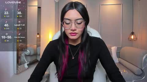 Snapshot of azurakindong chatting on 2, 12, 2025 Azura online show from 2, 12, 2025