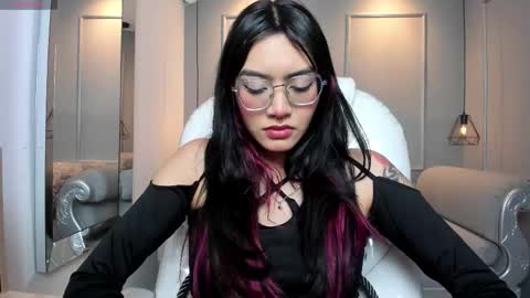 Snapshot of azurakindong chatting on 5, 1, 2026 Azura online show from 5, 1, 2026