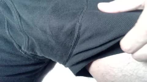 Snapshot of b4dman_ chatting on 17, 10, 2025 OneHitWonderr online show from 17, 10, 2025