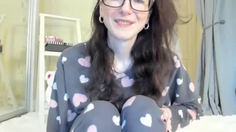 babby_jewel online show from 8, 1, 2025