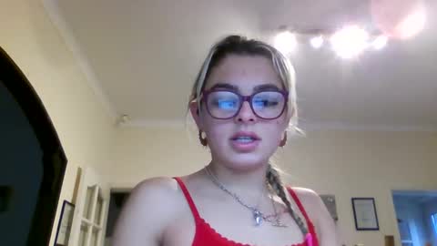 baby_girls2224 online show from 3, 2, 2026