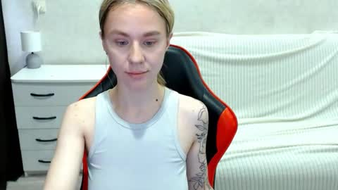 Snapshot of baby_kitte chatting on 26, 10, 2025 baby_kitte online show from 26, 10, 2025