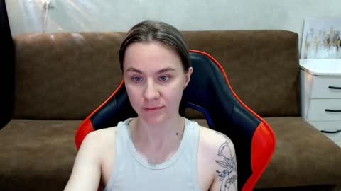 baby_kitte online show from 18, 11, 2025