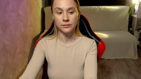 baby_kitte online show from 9, 4, 2026