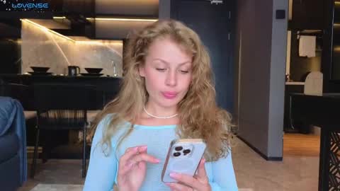 Snapshot of baby_leen chatting on 14, 2, 2025 Sharleen online show from 14, 2, 2025