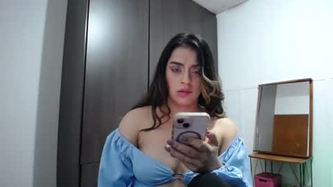 Snapshot of baby_roose chatting on 14, 12, 2024 Baby online show from 14, 12, 2024