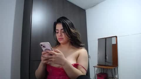 Snapshot of baby_roose chatting on 17, 12, 2024 Baby online show from 17, 12, 2024