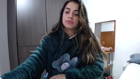 Snapshot of baby_roose chatting on 5, 1, 2025 Baby online show from 5, 1, 2025