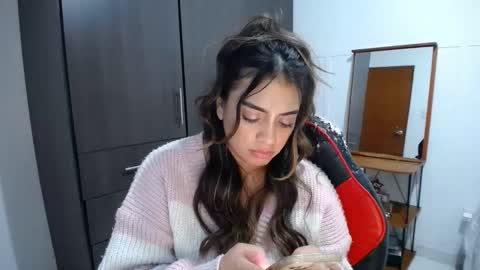 Snapshot of baby_roose chatting on 10, 1, 2025 Baby online show from 10, 1, 2025