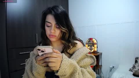 Snapshot of baby_roose chatting on 16, 1, 2025 Baby online show from 16, 1, 2025