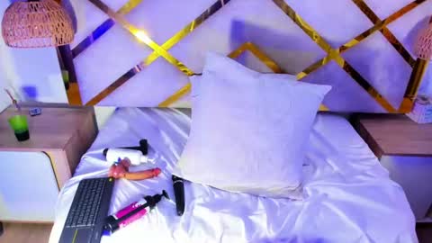 baby_scarleth_ online show from 18, 6, 2026
