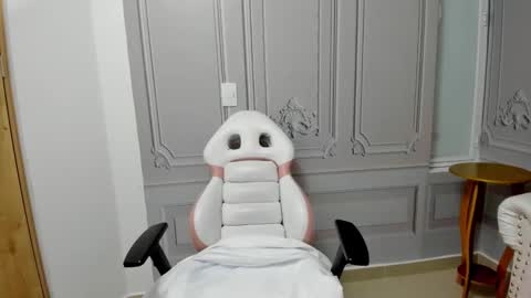 Snapshot of babyabril18 chatting on 5, 3, 2025 Karla online show from 5, 3, 2025