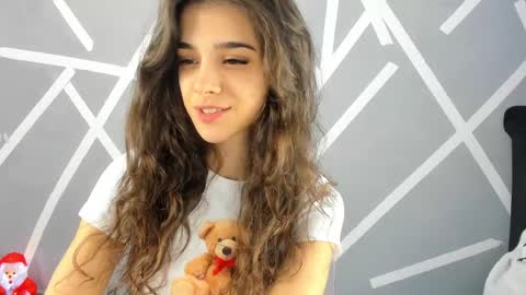 Aylin  online show from 4, 12, 2024