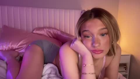 babyblueyy online show from 30, 7, 2026