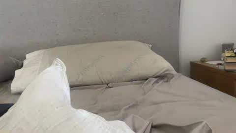 Snapshot of babychinoo chatting on 18, 9, 2025 bcin online show from 18, 9, 2025