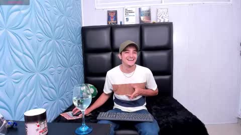 Snapshot of bad_boy_21_ chatting on 15, 2, 2026 bad_boy_21_ online show from 15, 2, 2026