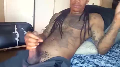 Snapshot of bad_dawgg chatting on 12, 9, 2025 rastafaria online show from 12, 9, 2025