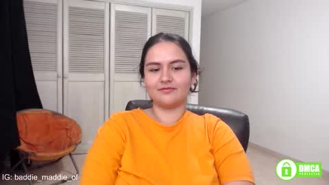 Snapshot of baddie_maddie_ chatting on 29, 9, 2025 want custom text me through my snap 3 online show from 29, 9, 2025