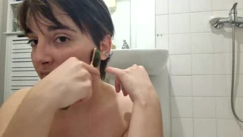 Baiedesbois online show from 16, 10, 2025