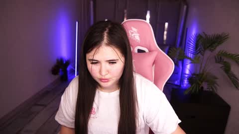 Snapshot of bambiliii chatting on 1, 2, 2025 Bambi online show from 1, 2, 2025