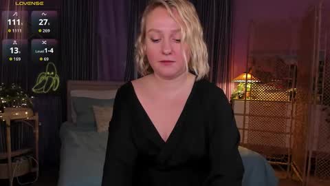 Snapshot of bananarum chatting on 12, 3, 2026 Allie online show from 12, 3, 2026