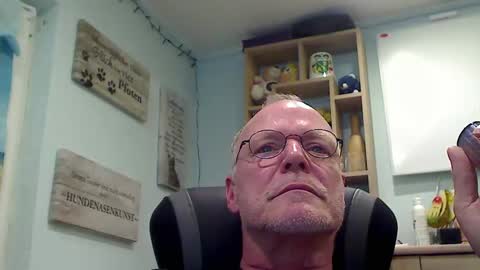 Bobby online show from 21, 4, 2026