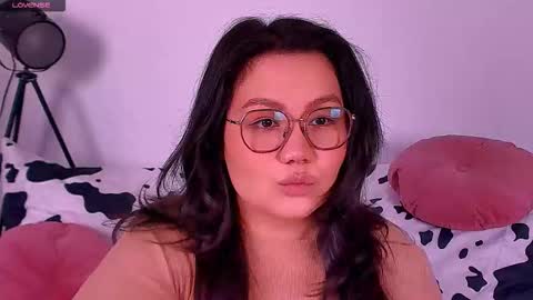 Barbie Kim online show from 10, 10, 2025