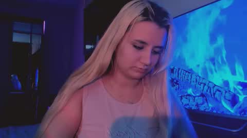 Snapshot of barbarasiren chatting on 7, 10, 2025 barbarasiren online show from 7, 10, 2025